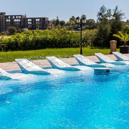 Oasis Club Lägenhet *