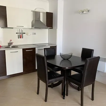 Oasis Club * Łozenec